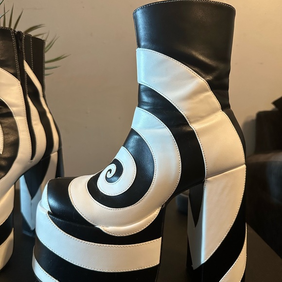 Dolls Kill Black and White Swirl Platform Boots - Picture 4 of 7